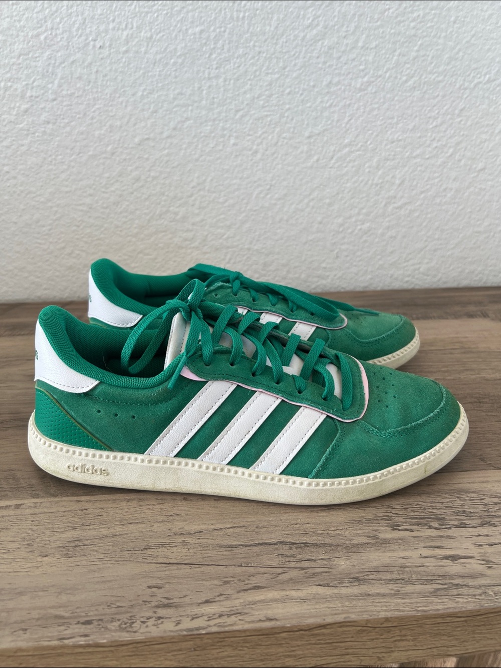 Women’s Green Adidas - Like New 8